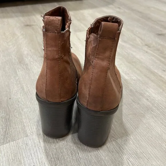 Sam & Libby Brown Faux Leather Ankle Booties WOmen's Size 9 - Picture 5 of 9